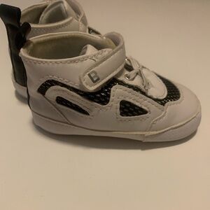 Locker Room Black White Crib Shoes Size 9-12 Months